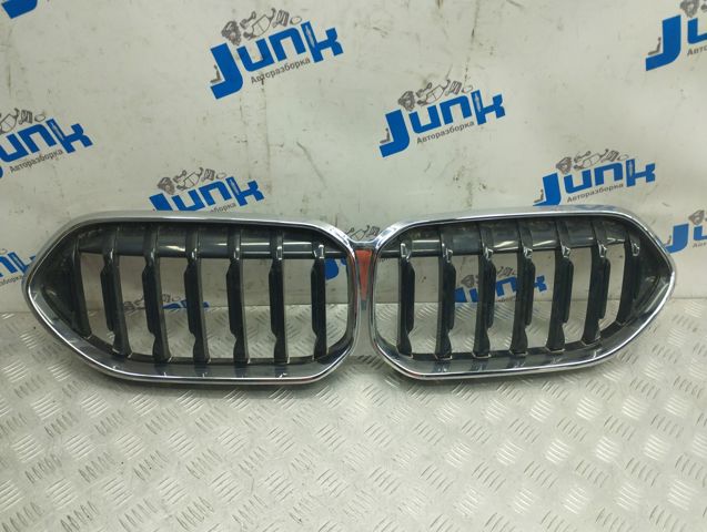 BMW 51135A39372 Решетка радиатора в наличии Сумы