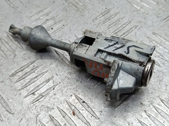 51217187881 BMW Личинка замка двери передней левой