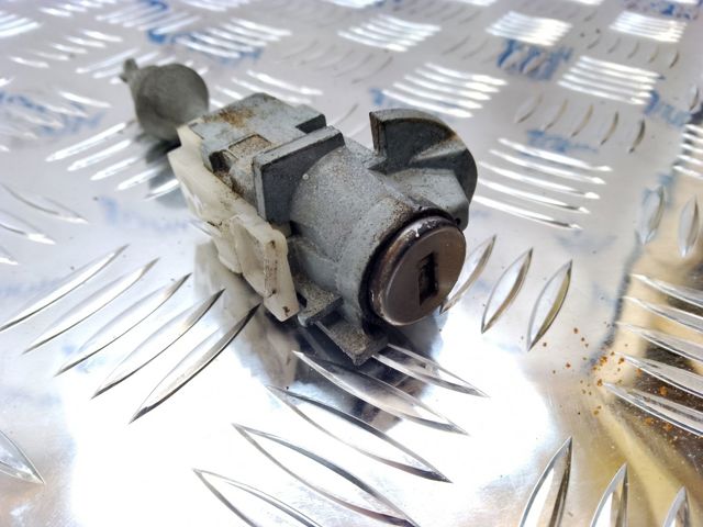 51217187881 BMW Личинка замка двери передней левой купить в Ровно