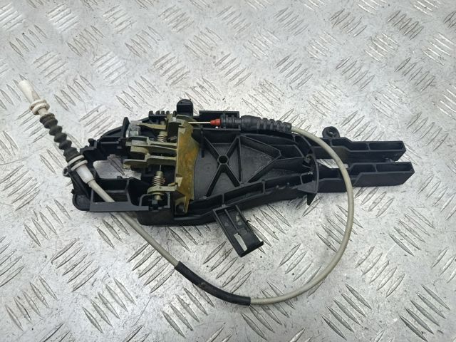 BMW 51217193264 Держатель наружной ручки двери передней правой в наличии Львов