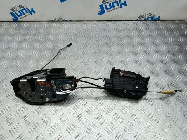 Замок задней двери, левой 51225A36E15 BMW