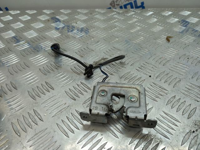 BMW 51237308068 Замок капота правый в наличии Одесса