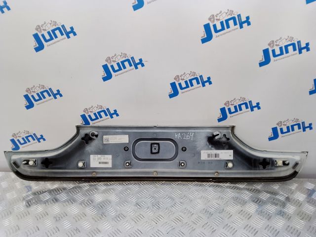 51247416687 BMW Накладка крышки багажника купить в Винница