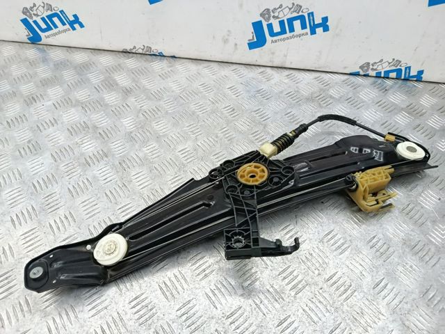 Механизм стеклоподъемника двери задней, левой 51357182615 BMW