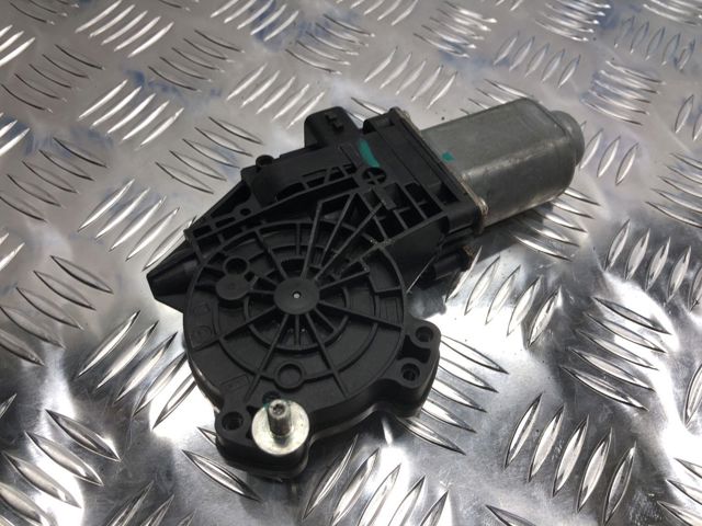 Стеклоподъемник с электродвигателем 51357382135 BMW