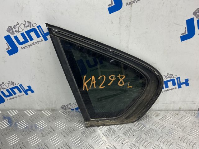 Стекло багажного отсека, левое 51377182327 BMW