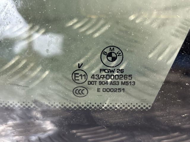 BMW 51377305772 Стекло кузова (багажного отсека) правое в наличии Полтава