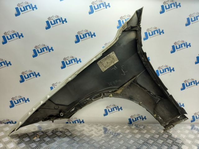 Переднее правое крыло 51657373542 BMW