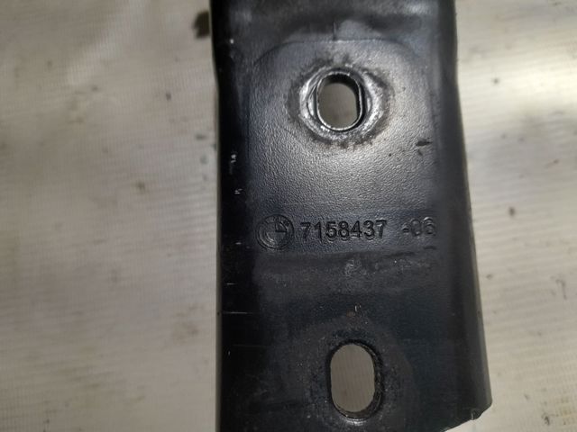 51717158437 BMW Накладка передней панели (суппорта радиатора) верхняя купить в Ровно