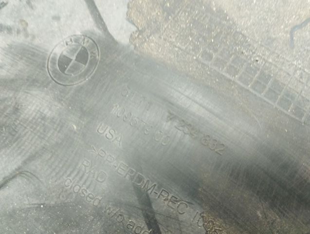 Подкрылок крыла переднего правый передний 51717234832 BMW