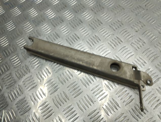 51747325044 BMW Левый кронштейн радиатора купить в Харьков