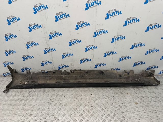 Накладка наружняя (молдинг) порога, правый 51777308056 BMW