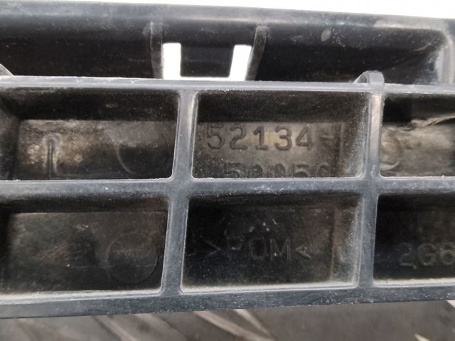 TOYOTA 5213450050 Кронштейн (адаптер) крепления фары передней левой в наличии Ирпень