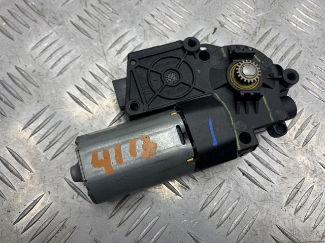 Мотор привода люка 54102993883 BMW