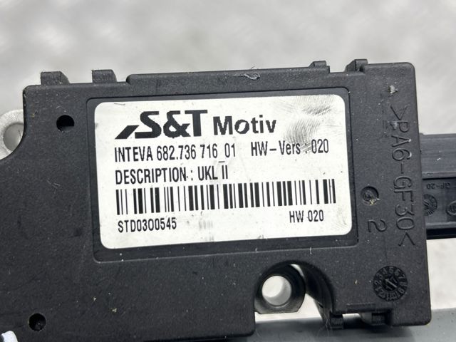 Мотор привода люка 54107391782 BMW