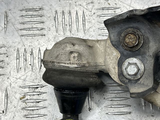 NISSAN 545011CA1A Рычаг передней подвески левый в наличии Житомир