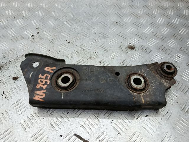 Балансир задний нижний, правый 551A05NA0A NISSAN