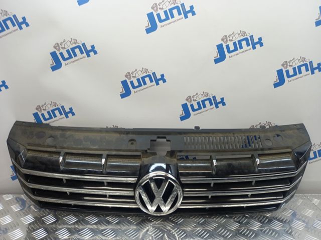 VAG 561853651OQE Решетка радиатора в наличии Полтава