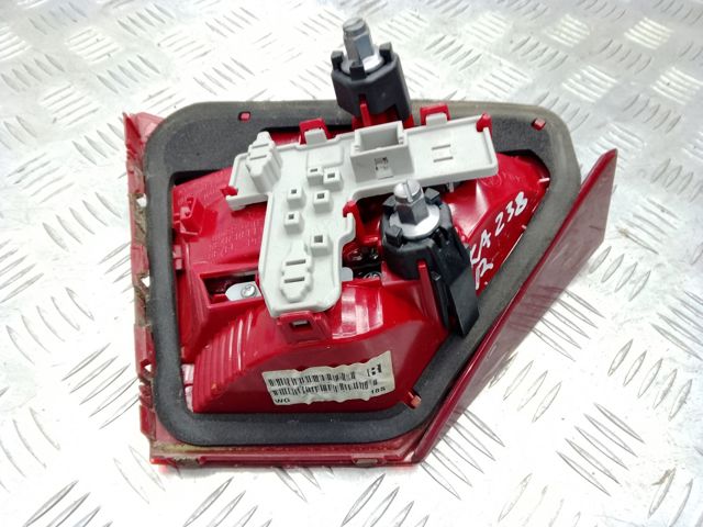 561945094C VAG Фонарь задний правый внутренний купить в Киев