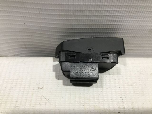 VAG 561962125A в наличии Ужгород
