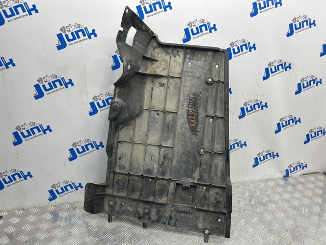 Защита днища, задняя правая 5762750020 TOYOTA