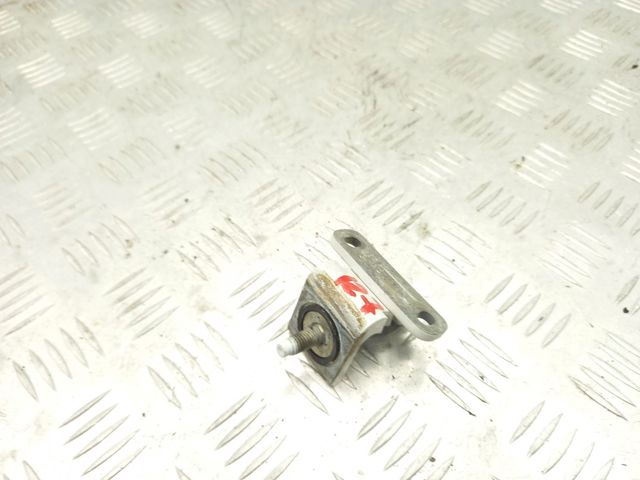 Петля третей/пятой двери 5G6827301A VAG