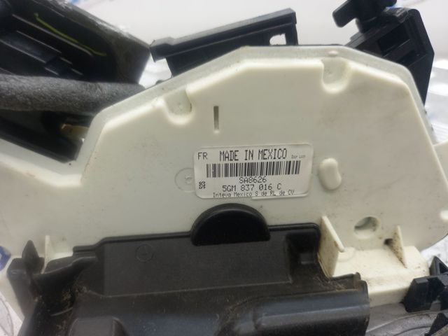 Замок передней пассажирской двери 5GM837016C VAG