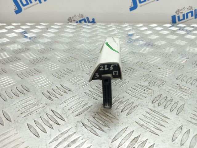 Дверная ручка правая пассажирская 5GM837206 VAG