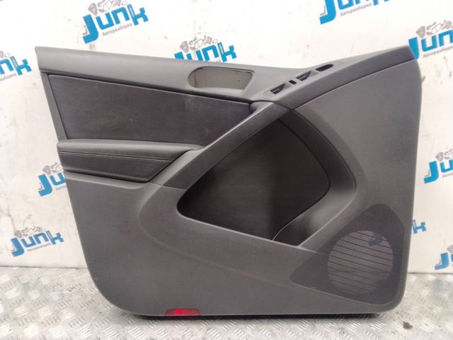 Облицовка водительской двери 5N0867011CXNJ VAG