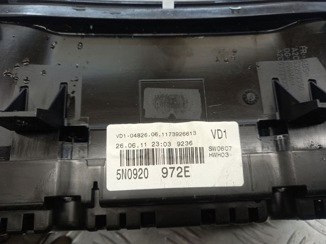 VAG 5N0920972E Панель приборов в наличии Днепр
