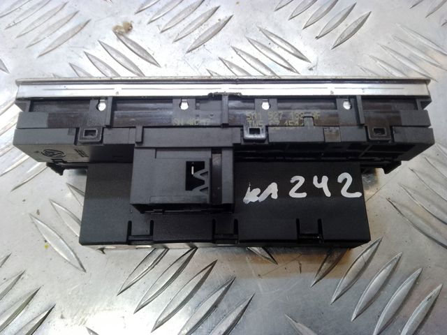 Блок кнопок центральной консоли 5N09275533X1 VAG