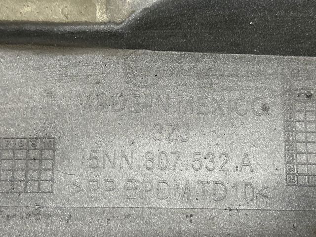VAG 5NN807532AYE4 Накладка бампера переднего в наличии Житомир