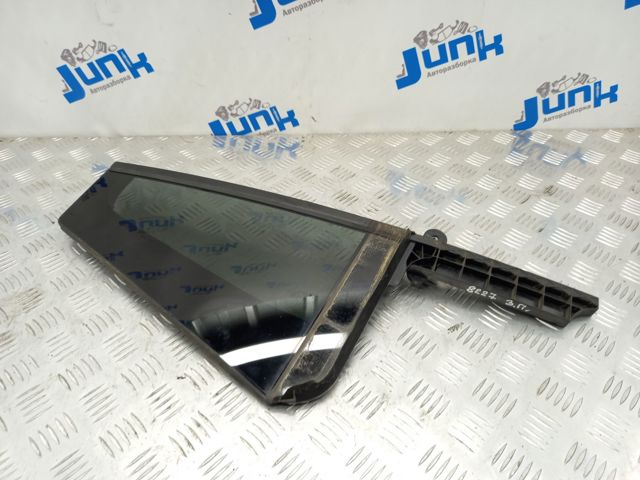 Стекло угловое двери задней 5NN845214K VAG