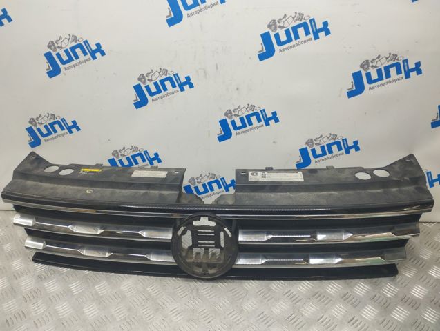 5NN853651FZLL VAG Решетка радиатора купить в Черновцы