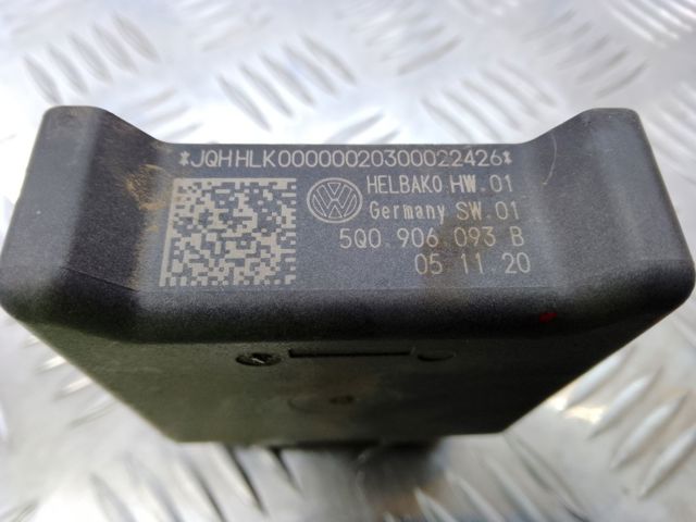 VAG 5Q0906093B Модуль управления (ЭБУ) топливным насосом в наличии Одесса