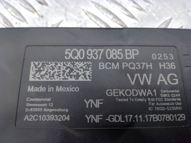 Блок комфорта 5Q0937085BP VAG
