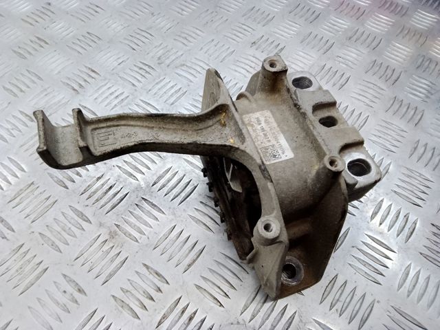 5WA199262P VAG Подушка (опора) двигателя правая купить в Николаев