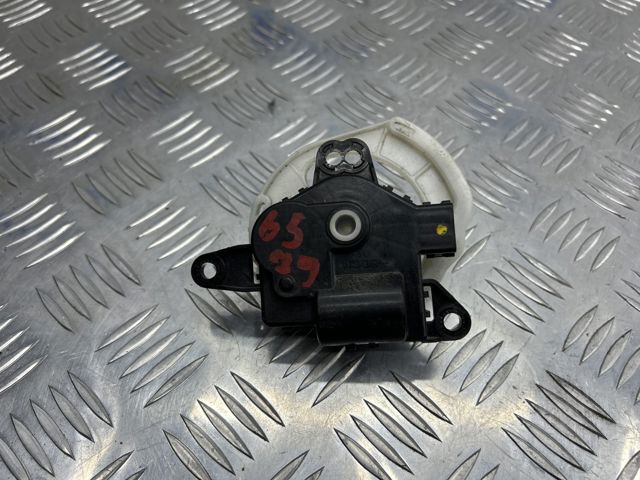 Моторчик заслонки печки 6008248 TESLA