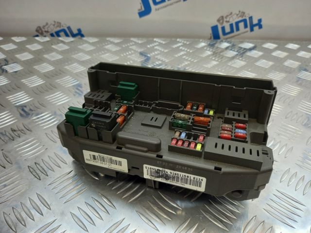 Монтажный блок предохранителей 61149145115 BMW