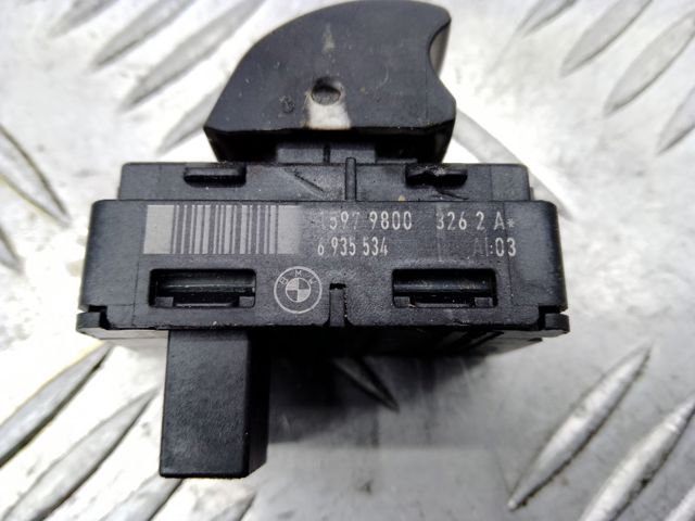 Кнопка стеклоподъемника передняя правая 61316935534 BMW