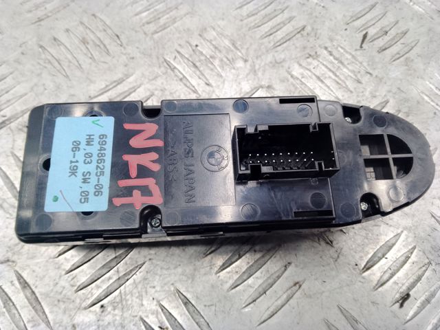 BMW 61319217326 Кнопочный блок управления стеклоподъемником передний левый в наличии Ужгород