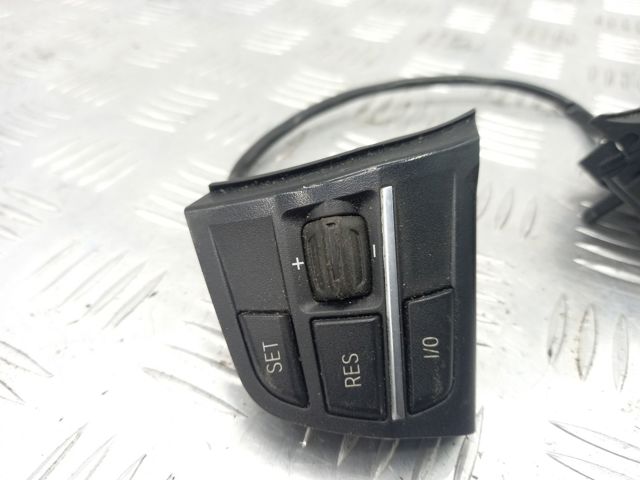 Блок кнопочных переключателей рулевого колеса 61319229484 BMW