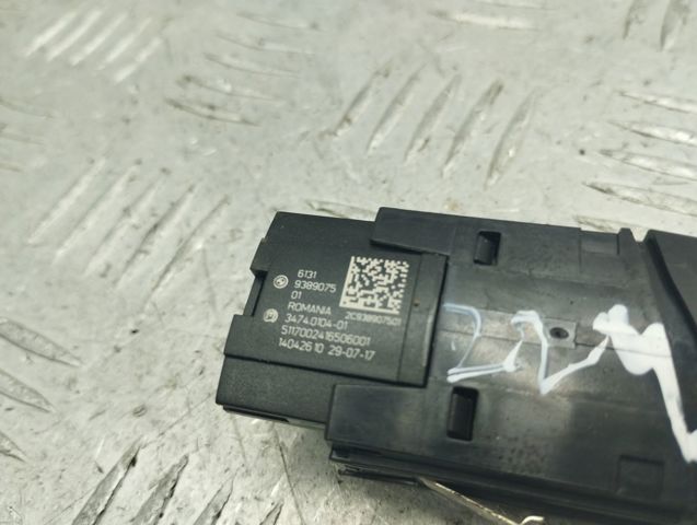 Кнопка аварийки 61319389075 BMW