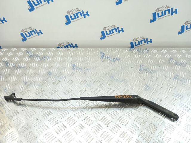 Рычаг стеклоочистителя 61617153739 BMW
