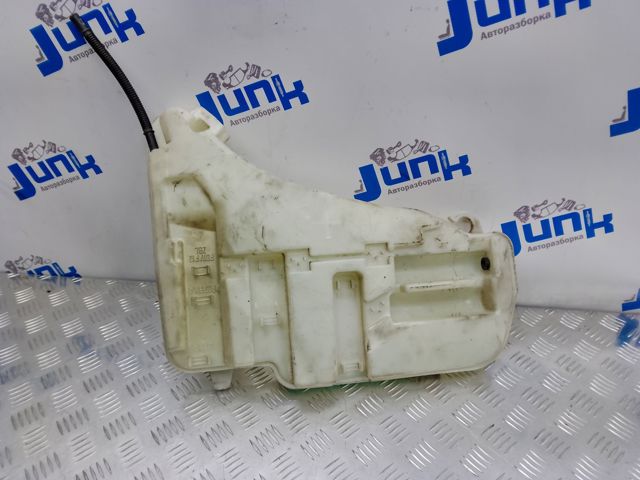 Бачок стеклоомывателя 61667269667 BMW