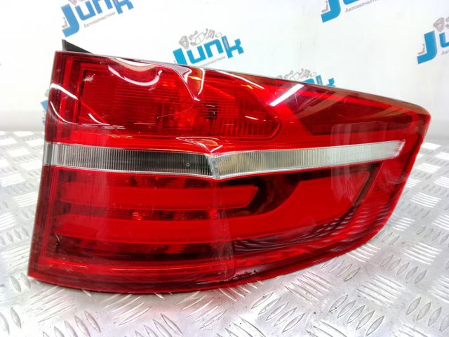 Задний правый внешний фонарь 63217295004 BMW