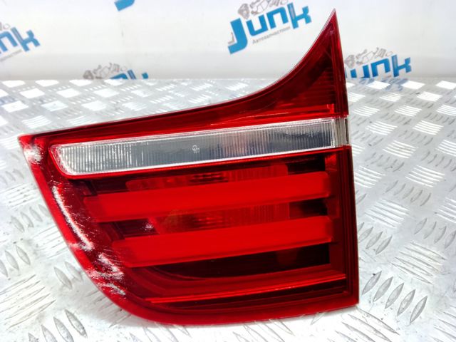 Фонарь задний внутренний правый 63217295006 BMW