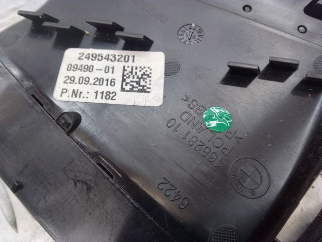 Решетка воздуховода правая 64227946267 BMW
