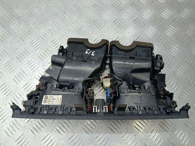 Решетка воздуховода 64229115859 BMW