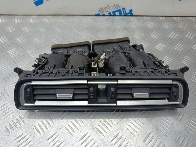 BMW 64229115859 Решетка вентиляции салона на "торпедо" в наличии Запорожье